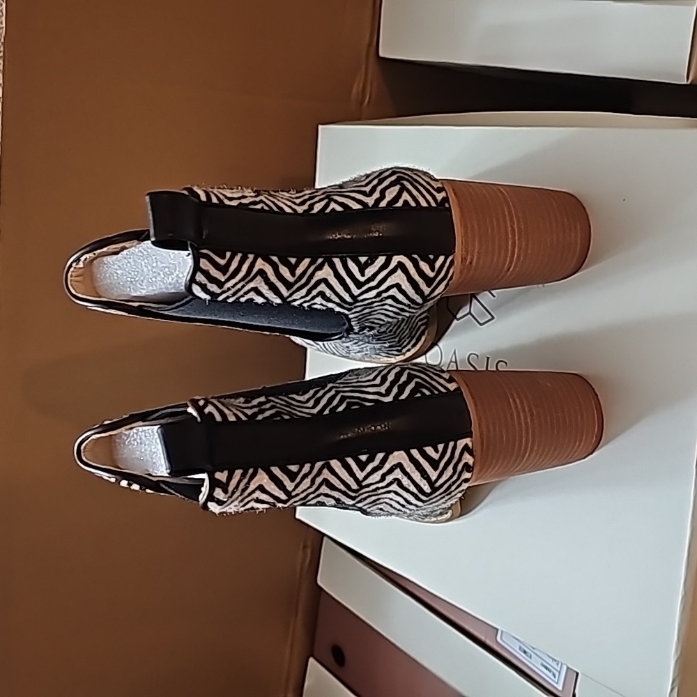 OASIS SOCIETY Esmee - Chelsea Boot Heel Women's Size 8.5 - Picture 5 of 13